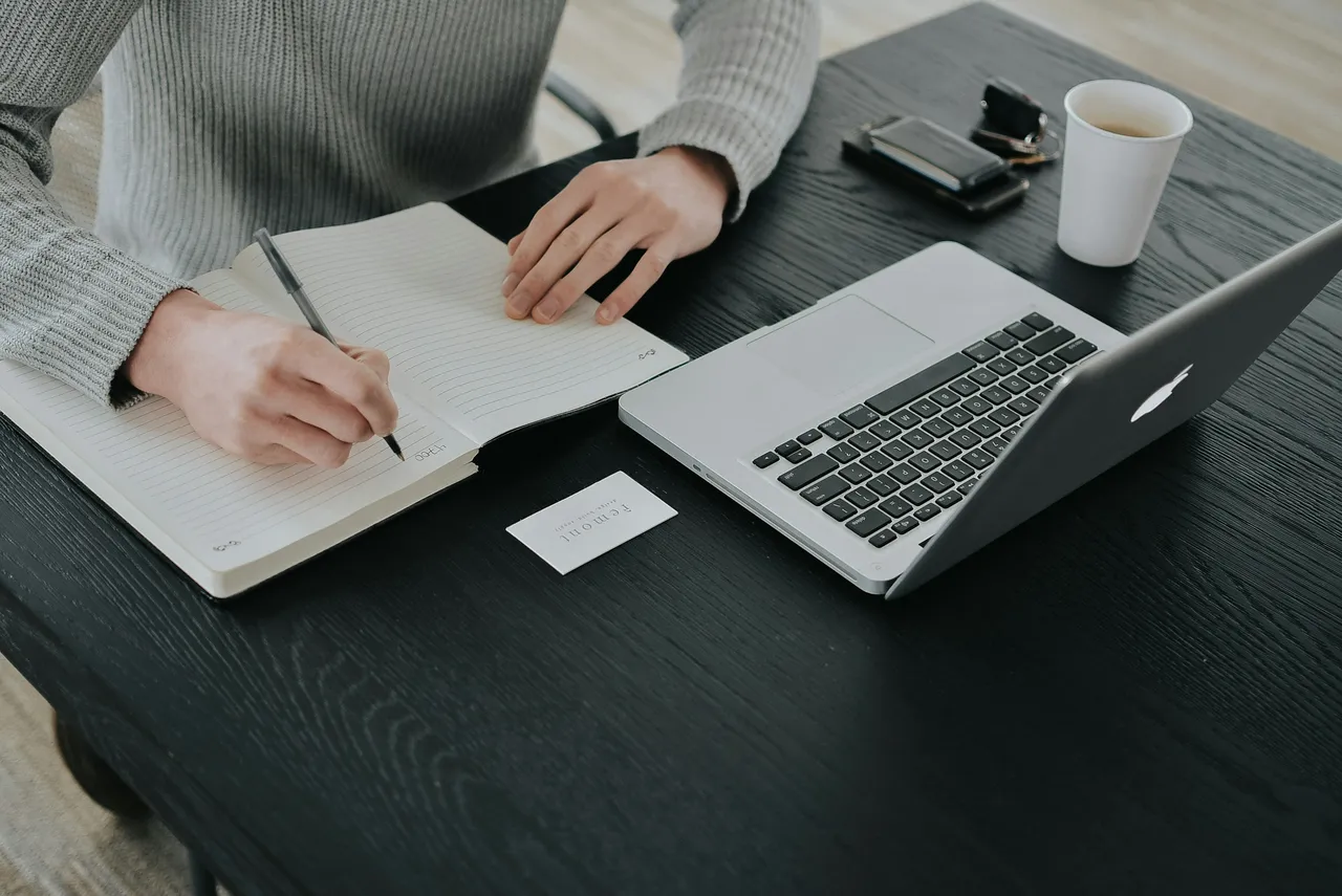 Cercli brand asset featured on cercli.com