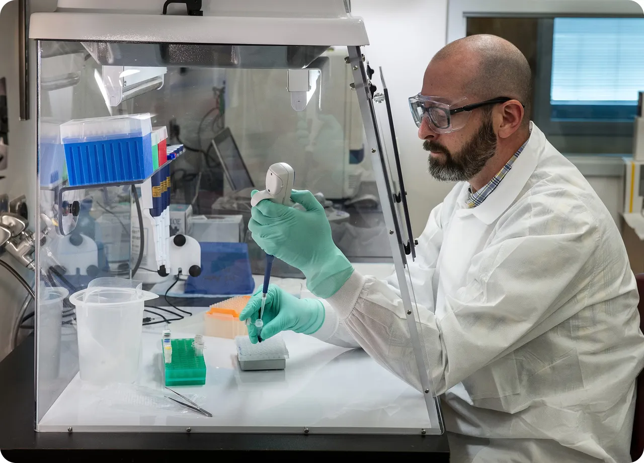 Cisterna Biologics brand asset featured on cisternabx.com