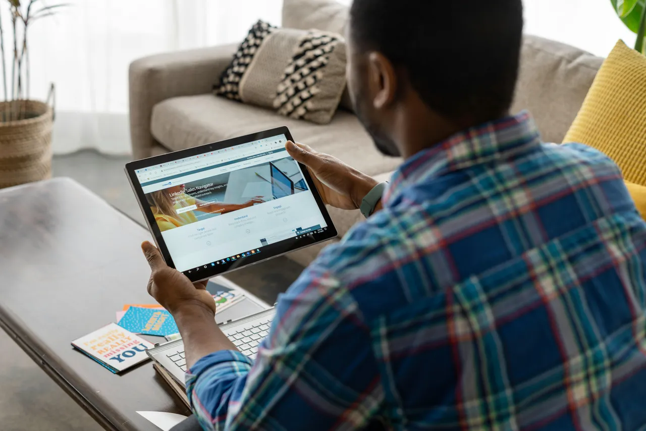 Extern brand asset featured on extern.com