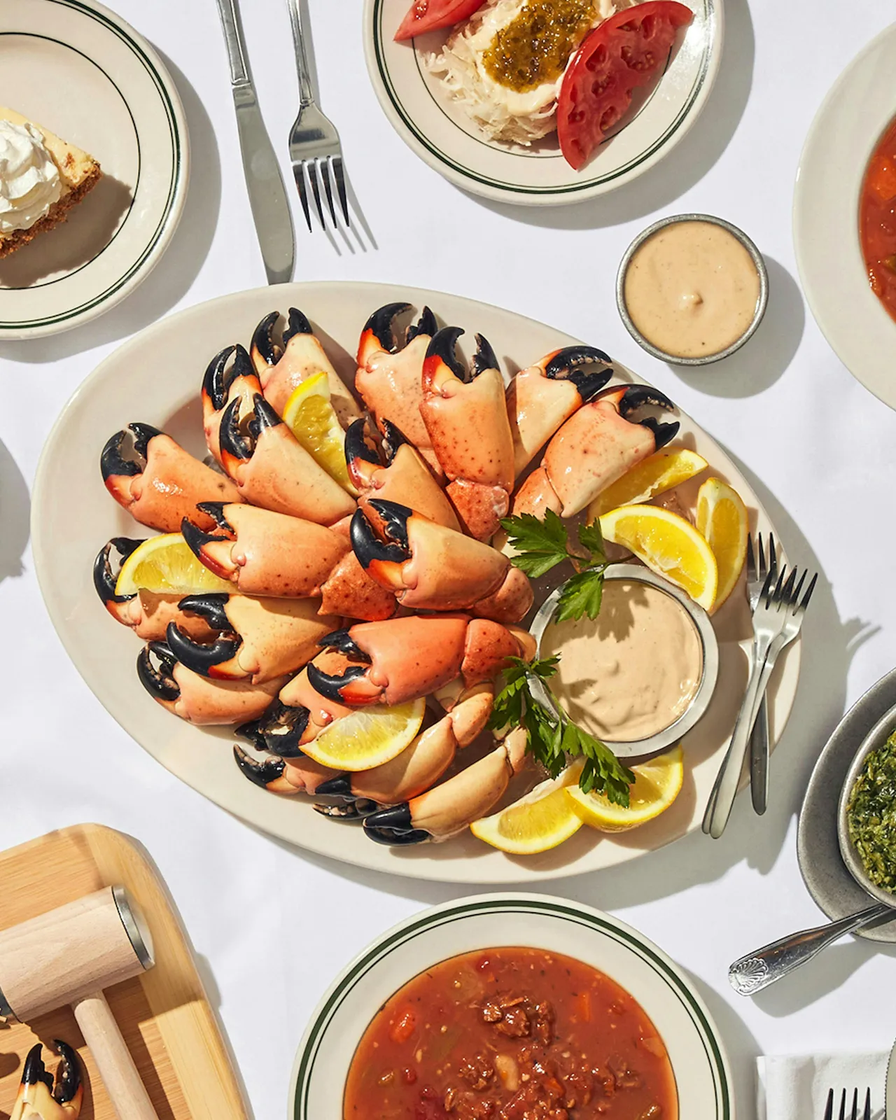 Goldbelly brand asset featured on joesstonecrab.goldbelly.com