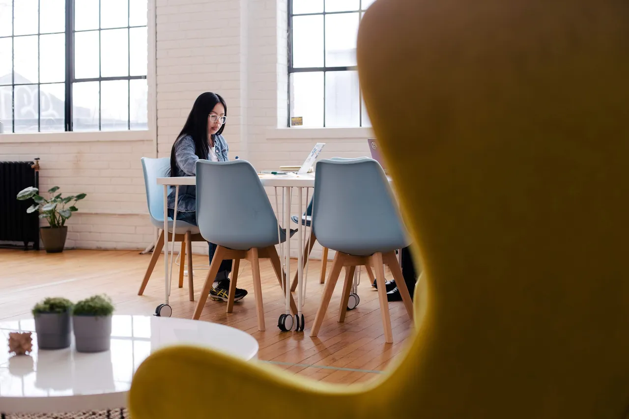 Nimble brand asset featured on hirenimble.com