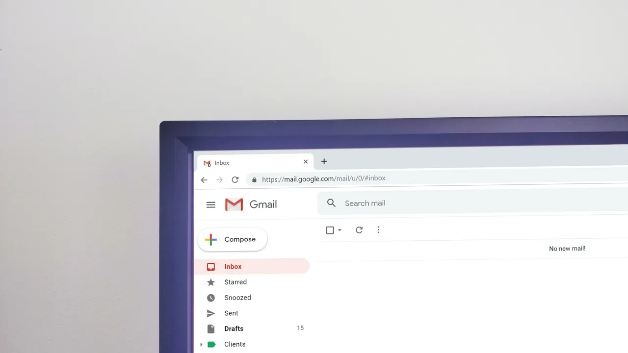 Polymail brand asset featured on blog.polymail.io