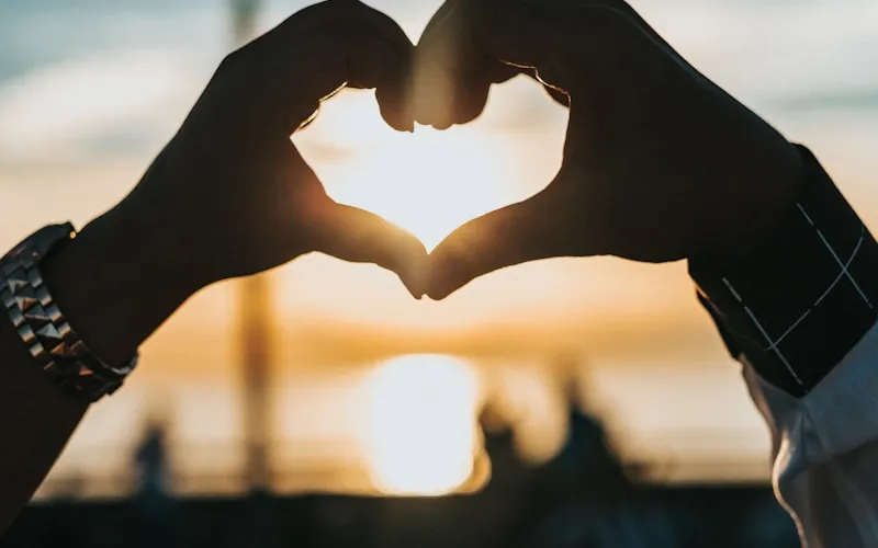 Relationship Hero brand asset featured on relationshiphero.com