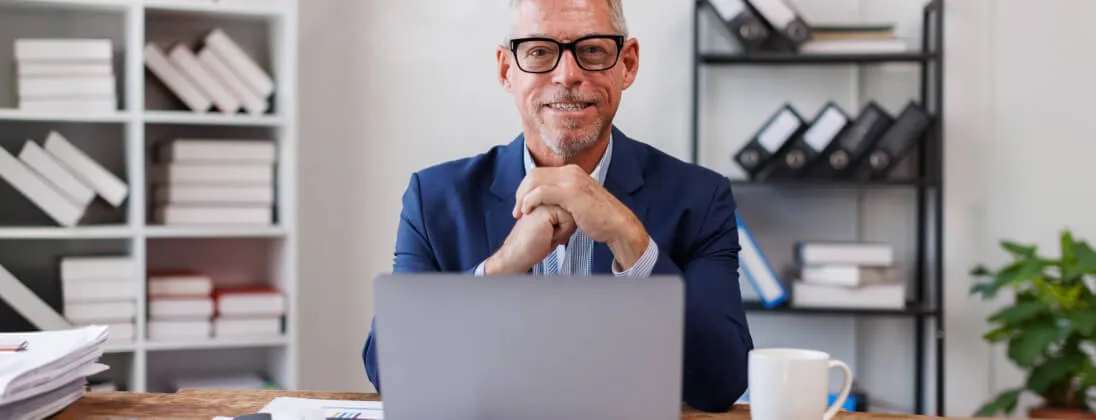 Savvy Wealth brand asset featured on savvywealth.com