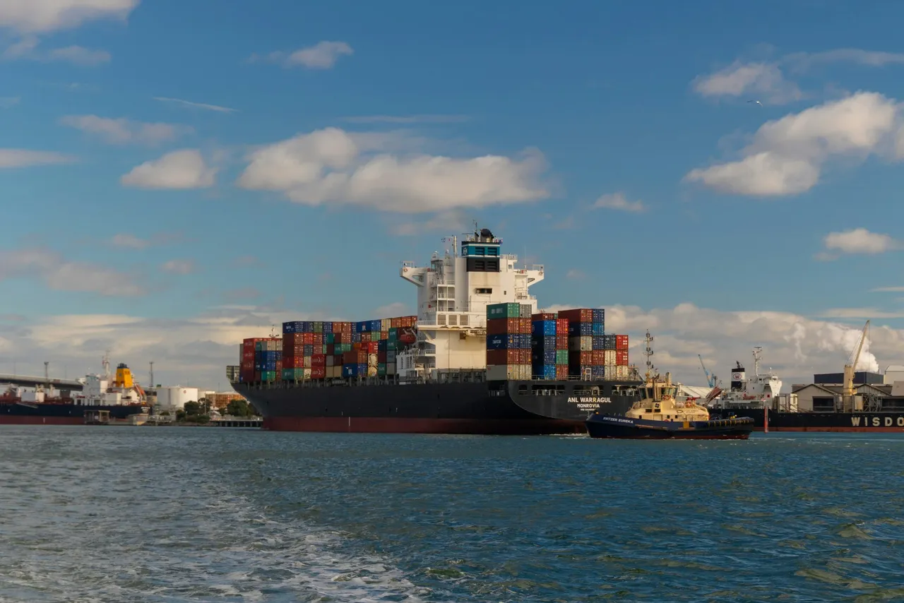 Voltic brand asset featured on volticshipping.com